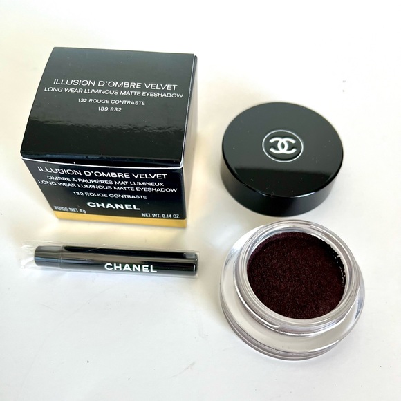 Chanel Illusion d’ombre velvet Eyeshadow #132 Rouge Contraste - Picture 2 of 4